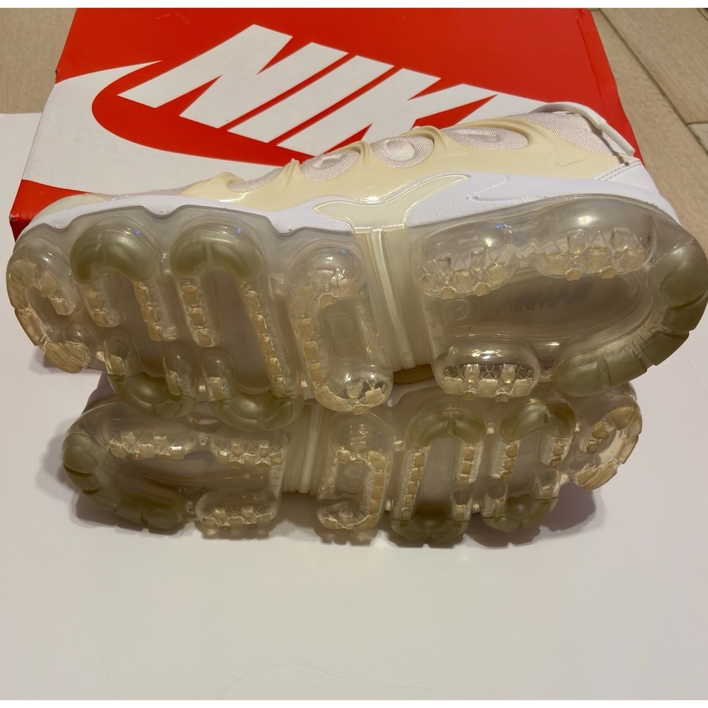 Nike Air Vapormax Plus Size 9.5 mens 924453004 Off White Gray Purchased in 2020 - Picture 3 of 11